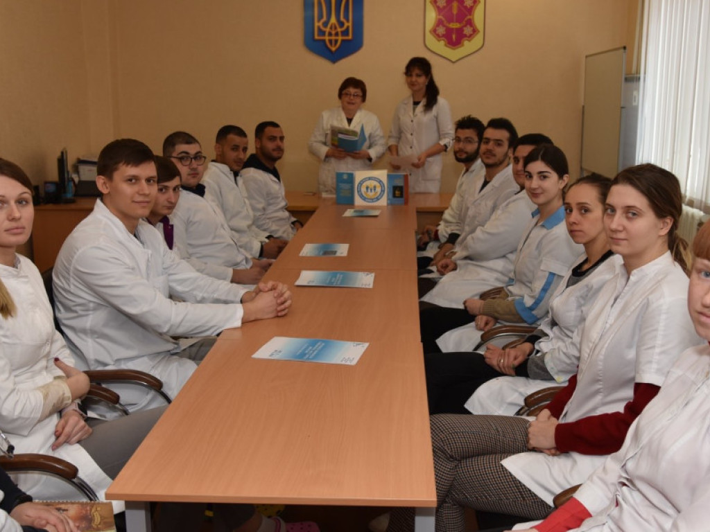 Під авторством науковців УМСА побачив світ новий навчальний посібник