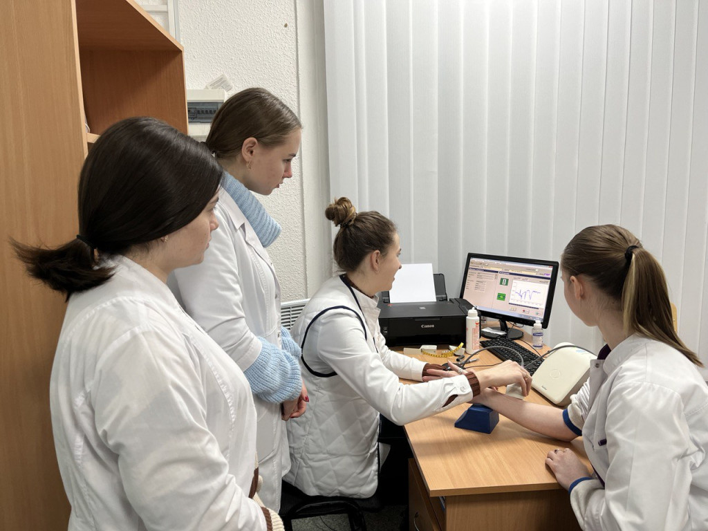 Засідання СНГ 07.12.23 "Остеопороз, особливості клінічних проявів, діагностика та профілактика. Майстер-клас з УЗД денситометрії"