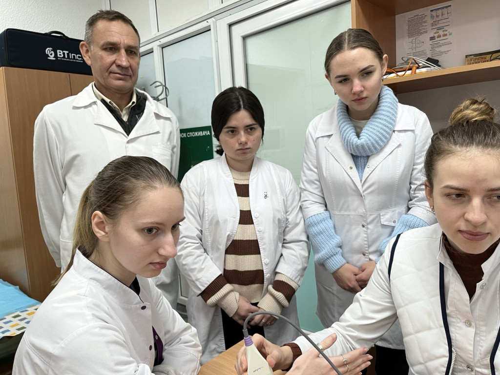Засідання СНГ 07.12.23 "Остеопороз, особливості клінічних проявів, діагностика та профілактика. Майстер-клас з УЗД денситометрії"